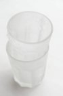 Vista close-up de dois copos refrigerados empilhados — Fotografia de Stock