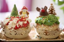 Funny cupcakes with amaretti — Stock Photo