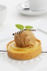 Lemon tart with mocha ice cream — Stock Photo