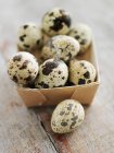 Uova di quaglia in scatola — Foto stock