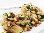 Sauteed Chicken Breasts with Mixed Vegetables — Stock Photo