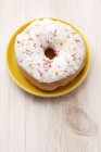Крижаний пончик з цукровими зморшками — стокове фото