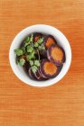 Tranches de carottes violettes — Photo de stock