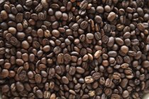Chicchi di caffè torrefatto — Foto stock