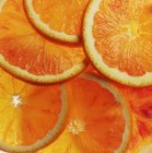 Шматочки свіжого апельсина — стокове фото