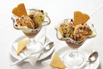 Pistachio ice cream sundaes — Stock Photo