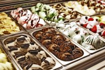 Различные виды мороженого — стоковое фото