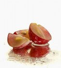 Sliced red grapes — Stock Photo