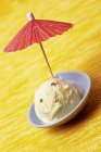 Colher de sorvete de pêssego — Fotografia de Stock