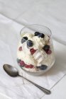 Meringue dessert with berries — Stock Photo