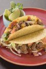 Mince tacos na tigela — Fotografia de Stock