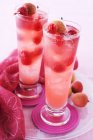 Raspberry and lychee cocktails — Stock Photo