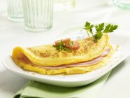 Fried omelette with ham — Stock Photo