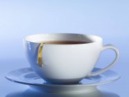 Чашка чаю з медом — стокове фото