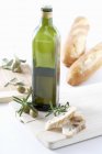 Flasche Olivenöl — Stockfoto