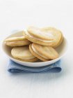Biscotti al limone ripieni di crema — Foto stock