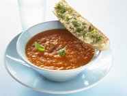 Pepper soup with toasted bread — Stock Photo