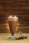 Chocolate quente em vidro — Fotografia de Stock