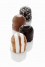Quatro marshmallows de chocolate — Fotografia de Stock