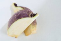 Purple turnip pieces — Stock Photo