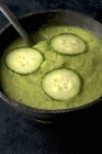 Zucchine refrigerate e zuppa — Foto stock