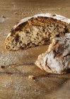 Зламаний хліб — стокове фото