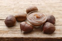 Chestnut cream and chestnuts — Stock Photo