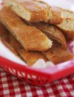 Bâtonnets de pain tranchés — Photo de stock