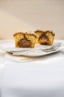 Cupcake con ripieno di crema di nocciole — Foto stock