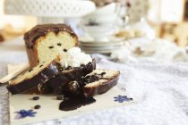 Chocolate chip loaf cake — Stock Photo