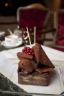 Schokoladenkuchen mit Schokolade — Stockfoto