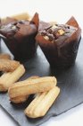 Muffins e pão curto — Fotografia de Stock