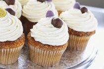 Vanilla cupcakes for Easter — Stock Photo
