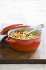 Gemüsepilaf mit Bohnen und Karotten — Stockfoto