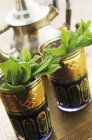 Closeup view of Moroccan mint tea with leaves — Stock Photo