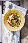 Curry di pesce verde con riso — Foto stock