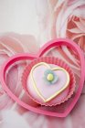 Amor corazón en forma de cupcake - foto de stock