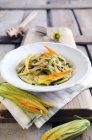 Linguine pasta with courgettes — Stock Photo