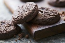Biscoitos de chocolate a bordo — Fotografia de Stock