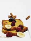 Французький тост з полуницею — стокове фото