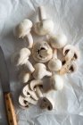 Funghi di pulsante freschi — Foto stock