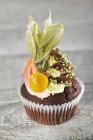 Chocolate cupcake with buttercream — Stock Photo