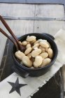 White bean salad with onions — Stock Photo