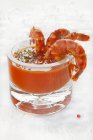 Cold tomato soup with shrimps — Stock Photo