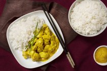Veal curry with scented rice — Stock Photo