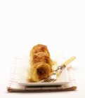 Albóndigas de patata con albaricoques - foto de stock