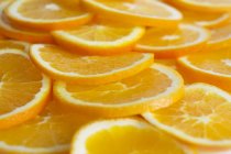 Спелые оранжевые ломтики — стоковое фото