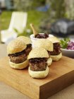Mini-Burger mit Zwiebeln — Stockfoto