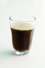 Pinta de cerveza oscura - foto de stock