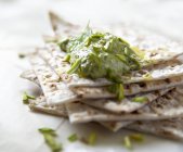 Crackers with a pistachio dip — Stock Photo